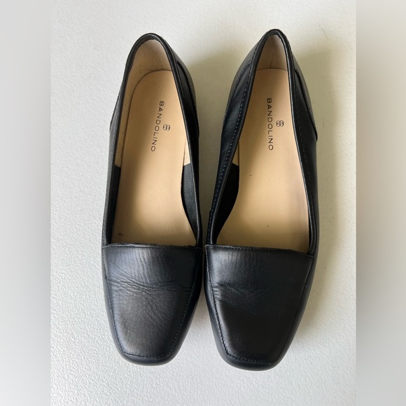 Bandolino Women's Liberty Loafer Black
Leather size 6.5 - Picture 1 of 9